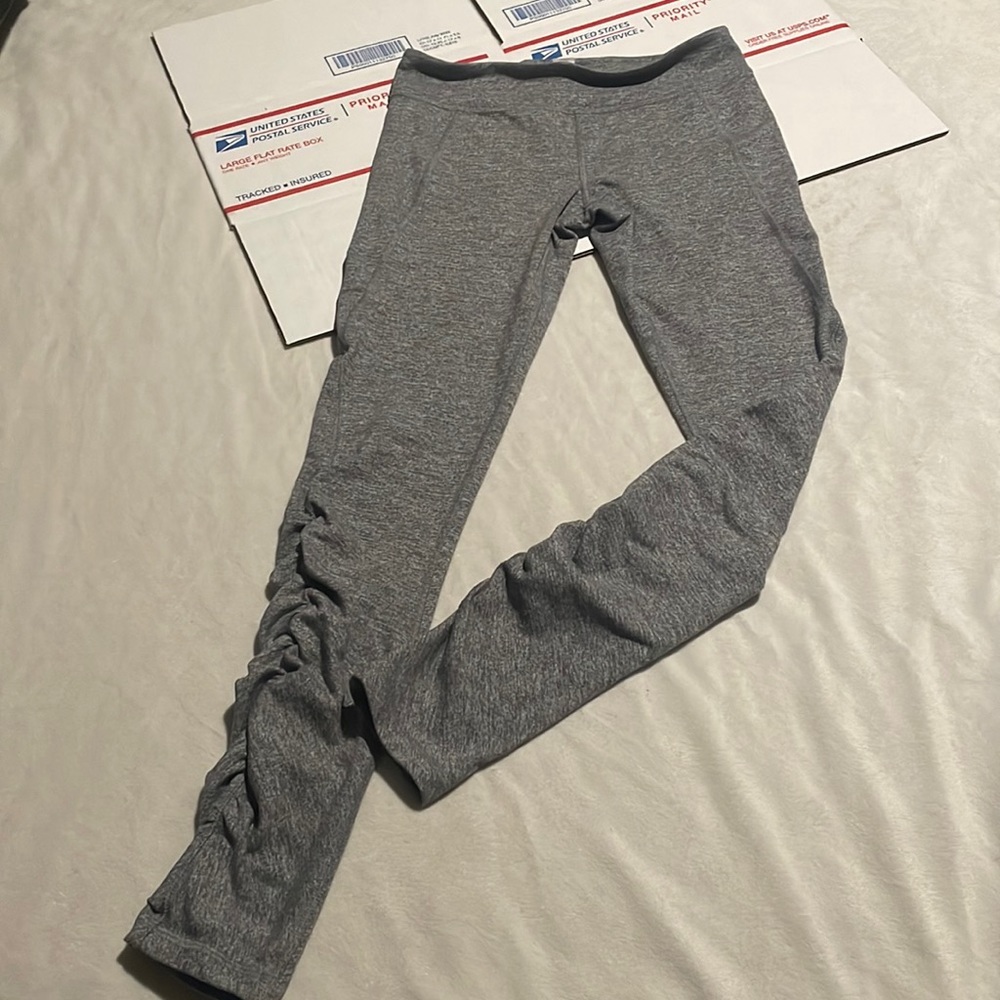 Girls Ivivva Lululemon leggings size 12